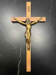 Crucifix en laiton et en bois artisanal, croix chrétienne, décoration murale, décoration religieuse pour l'église et la maison - Product Image 6