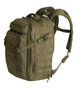 Bolsa de pecho de camuflaje hecha a medida de la mejor calidad al por mayor 2025 logotipo personalizado transpirable antiarrugas para viajes de senderismo al aire libre - Product Image 1