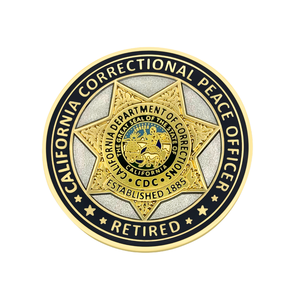 Pièces commémoratives, trophées, médailles et plaques pour les officiers de correction retranchés de CDC - Product Image 2