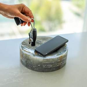 Bol de service classique pour fêtes, en résine époxy écologique, de qualité supérieure, design élégant, par Quality Enterprises - Product Image 1