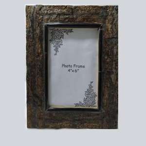 กรอบรูปเรซินฝังทำจากไม้และกระดูกทำมือสำหรับตกแต่งงานตามสั่ง - Product Image 3