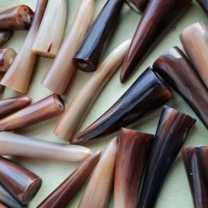 Corne de boeuf faite à la main corne de buffle naturelle bascule boutons pour les ventes vestes et chandails authentiques faits à la main blazer et vêtements - Product Image 2