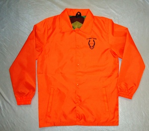 แจ็กเก็ตกันน้ำสำหรับผู้ชายเสื้อโค้ชที่มีน้ำหนักเบาผ้าคอตตอนโพลีเอสเตอร์งานปักตามสั่ง - Product Image 1