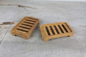 Jabonera de madera de alta calidad con canales de drenaje y acabado liso adecuada para baños de spa y resorts de lujo de HWC - Product Image 2