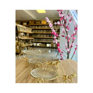 Juego de presentación de dos bandejas decorativas de latón dorado de dos capas y vidrio de un solo caballo - Product Image 2