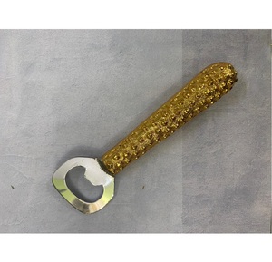Ouvre-bouteille en métal de conception attrayante en laiton AK en or et argent fini au prix de gros pour la vaisselle/ustensiles de cuisine - Product Image 1