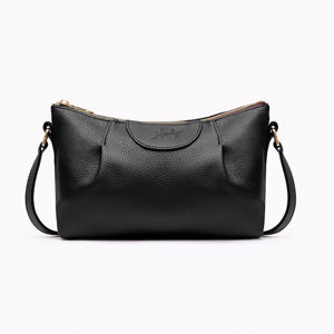 กระเป๋าหนังผู้หญิงมีรา แมท ทันสมัยและใช้งานได้จริง ผลิตจากหนังสังเคราะห์คุณภาพพรีเมียม ซับในผ้าซาติน พร้อมช่องเก็บของที่จัดระเบียบอย่างดีสำหรับใช้ในชีวิตประจำวัน - Product Image 1