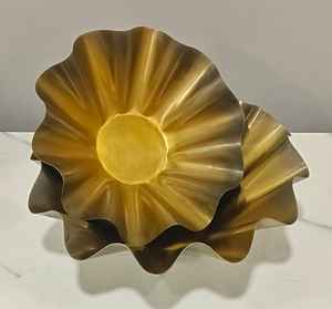 ถาดเสิร์ฟอะลูมิเนียมทรงดอกไม้เมเปิ้ลสีเข้มสไตล์โมเดิร์น พร้อมช่องแบ่งสำหรับใส่ของตกแต่ง สามารถปรับแต่งสีและขนาดได้ เหมาะสำหรับใช้ในบ้าน - Product Image 6