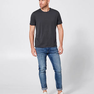 Camiseta de Manga Corta para Hombre con Cuello Redondo, Materiales Éticos y Sostenibles, Diseño Estampado en Algodón/Fibra de Bambú - Product Image 3