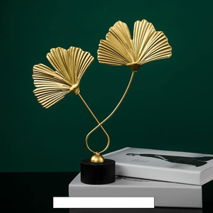 Feuilles en métal Figure décorative moderne Sculpture de feuilles de gingko Décoration de feuilles rugueuses pour le salon - Product Image 3