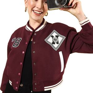 Vestes d'université de baseball de style sportif court et court pour femmes avec des couleurs et des logos personnalisés Veste d'université chaude Letterman pour unisexe - Product Image 3