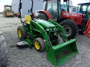 Tractores John Deere 2025R Usados con Cortadora en Venta - Product Image 3