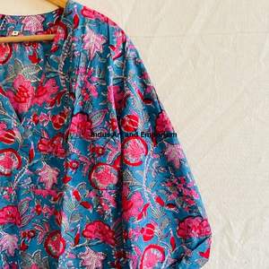 Belle robe en coton à imprimé floral Robe pour un usage décontracté Robe à imprimé à la main - Product Image 3