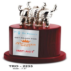 Wholesale Supply Team Work Trophy for Celebrating Team Excellence and Joint Efforts Available at Affordable Price - Product Image 2