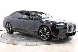 BMW i7 xDrive60 AWD xDrive60 2023, sedán de 4 puertas, autos usados en buen estado a la venta - Product Image 6
