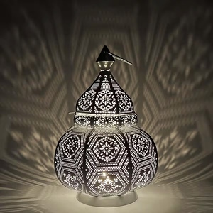 Portavelas de Metal Blanco Estilo Marroquí para Decoración del Hogar, Mesa, Ramadán - Product Image 1