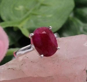 Anillo clásico de piedras preciosas de rubí Rosa Natural, piedra natal de Julio, ajuste de bisel de corte ovalado para compromiso, boda o regalo de aniversario - Product Image 1