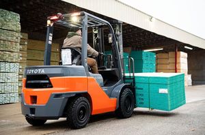 Montacargas Todoterreno Diésel para Terrenos Difíciles - Product Image 3