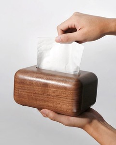 Boîte à mouchoirs en bois décorative faite à la main, idéale pour la décoration de salle à manger et de chambre d'hôtel. - Product Image 2