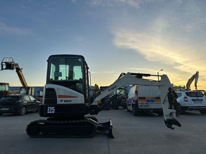 รถขุดขนาดเล็ก BOBCATTS E25EM ราคาโรงงาน พร้อมบุ้งกี๋และใบมีดดันดิน สำหรับงานก่อสร้าง ฟาร์ม และจัดสวน - Product Image 5