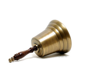 Campana de Mano de Latón Artesanal de Estilo Antiguo Moderno - 6 Pulgadas, Diseño Costero, Ligera, para Mesa, Hogar, Oficina, Exhibición Educativa - Product Image 6