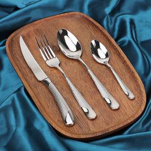 Ensemble de couverts en métal recommandé pour les personnes qui aiment les ustensiles de cuisine élégants et fonctionnels offrant une fiabilité à long terme - Product Image 4