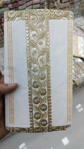 Tek renkli cutwork deseninde özel yapılmış işlemeli danteller, giysiler geliştirme için 1.5 inç genişliğinde sıra çalışması ile. - Product Image 2