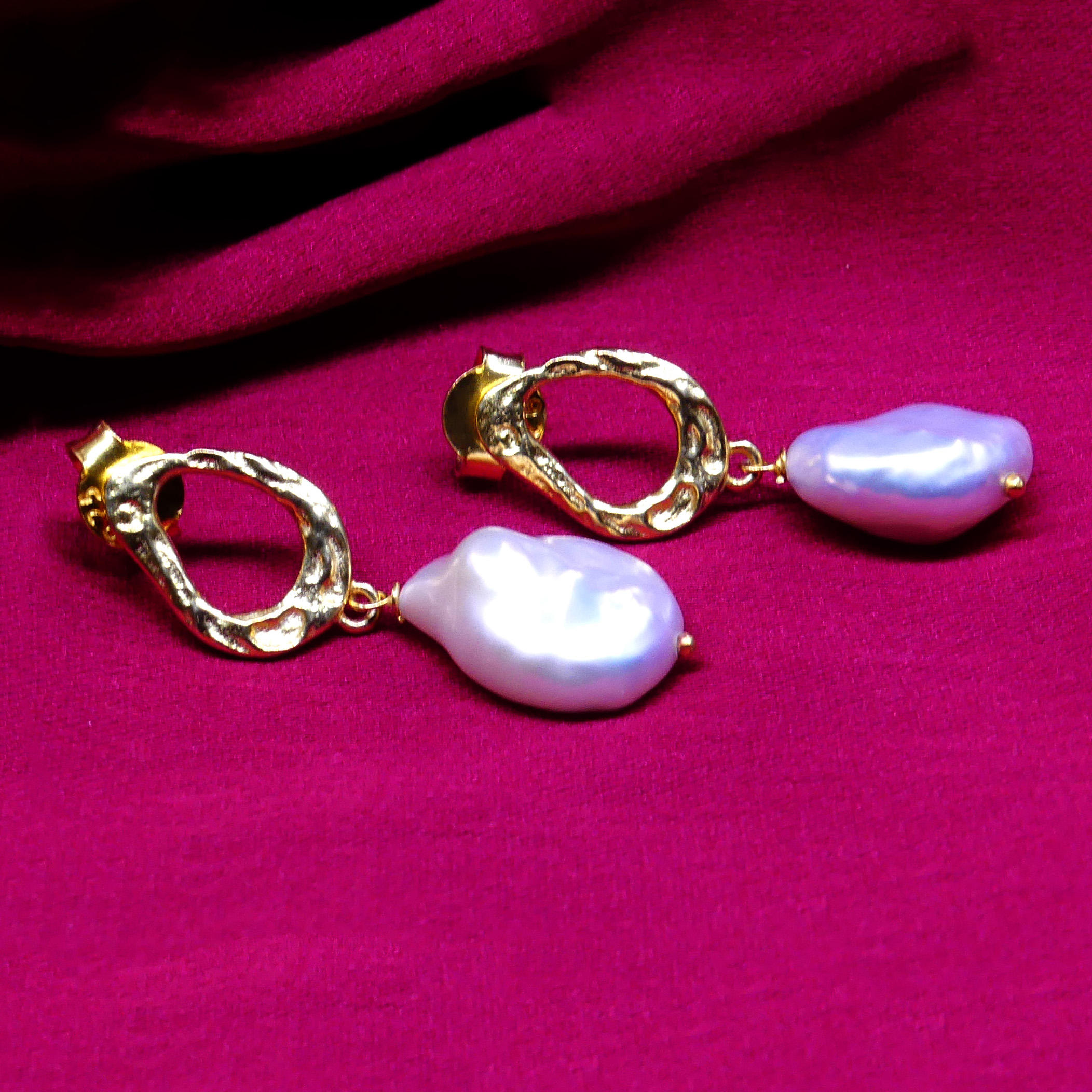 สีเหลือง