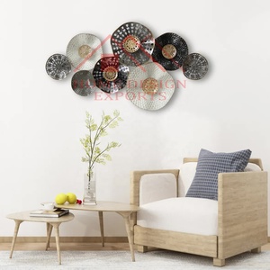 Décoration murale en métal martelé de style circulaire 2026 en finition dorée, accessoires de décoration murale - Product Image 4
