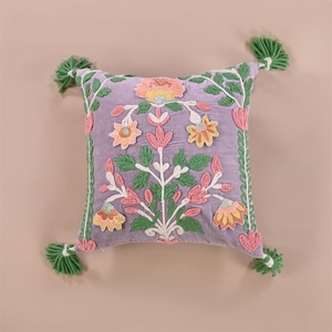 High Quality Selling Printed 100% Cotton Covers Home Textile Pillows for Bed Assorted Design Available at Factory Price - Product Image 1