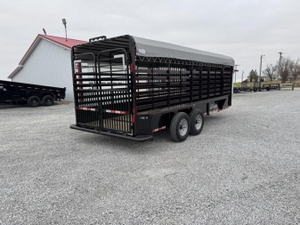 Remolque para Ganado de Alta Calidad y Confortable, Usado, 7x20, 30 pies, 3 Niveles, Estándar Austriaco, para Transporte de Caballos, en Venta - Product Image 2