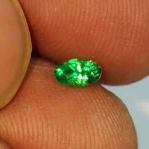 24pcs Tsavorite Naturelle Pierres Précieuses Lâches 5x3mm à 7x5mm Poire Ovale Trillion Facette Vert Coupe US $80 7cts Lot Iroc Ventes - Product Image 3
