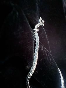 สร้อยข้อมือเพชรคริสตัลสีขาวหรูหราสำหรับผู้หญิงอุปกรณ์เสริมเสน่ห์คุณภาพดี - Product Image 3