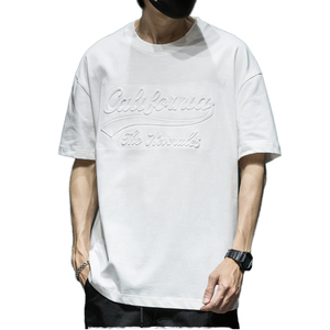 Vente en gros de t-shirts surdimensionnés à col rond en relief 3D personnalisés pour hommes épais et lourd 100% coton tissé coupe régulière streetwear - Product Image 2