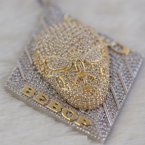 Pendentif en or jaune 14 carats avec diamant taille ronde et breloque en plaqué or style princesse Moissanite HipHop - Product Image 2