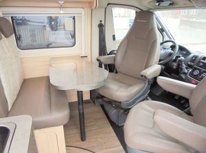 Vehículos Usados de Segunda Mano, Autocaravana, RV, Camper, Burstner City Car C 640 2017 de Lujo, Listo para Enviar - Product Image 3