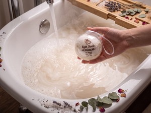 Bomba de Baño Eminext 100g con Leche de Vaca de Baikal Hidratante para el Cuerpo Unisex - Product Image 2