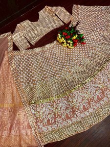 Tenue de mariée DESIGNER FABZONE en soie Georgette, Lehenga Choli entièrement brodé, Dupatta lourd, design moderne pour occasions spéciales et mariages - Product Image 4