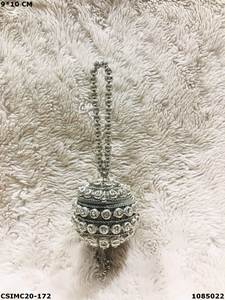 Bolsos de mano de metal hechos a mano de diseñador nupcial para mujer, bolsos de mano de metal elegantes para mujer para fiestas con patrón de Marco - Product Image 2