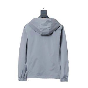 เสื้อฮู้ดดี้กันลมดีไซน์สวยที่สุด คุณภาพสูง ระบายอากาศได้ดี ปักโลโก้ตามสั่ง ทรงโอเวอร์ไซส์ ผ้าซาติน - Product Image 5