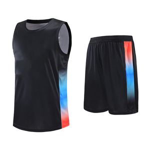 Uniforme de basket-ball personnalisé coupe ajustée tissu léger imprimé ensembles d'été avec nom d'équipe sublimé - Product Image 4