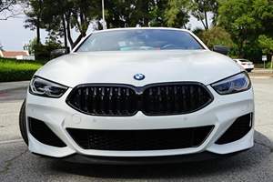 Coupé M850i xDrive 2022, V8 biturbo de 523 ch, transmission intégrale, intérieur rouge Fiona individuel - Product Image 4