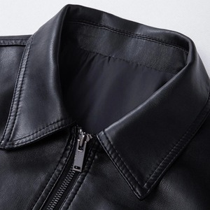 Chaqueta de Cuero para Hombre con Logotipo Personalizado en la Parte Delantera, Cuello Alto, Resistente al Agua y al Viento, con Mangas Completas y Acabado en Lona Recubierta, a Buenos Precios - Product Image 3