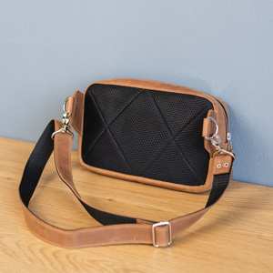 กระเป๋าคาดอกหนังแท้อเนกประสงค์ดีไซน์แฟชั่นเกาหลีกระเป๋าพาดลำตัว LFP-0087เป็นมิตรกับสิ่งแวดล้อม - Product Image 5