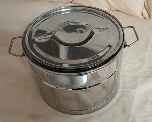 Expérience de service fluide, plat chaud indien en métal, casserole spacieuse pour la salle à manger à la maison, conçue pour les repas en famille, garantissant la fraîcheur des aliments - Product Image 4