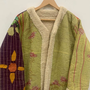 Manteau long patchwork Kantha vert avec veste en fausse fourrure Vestes patchwork faites à la main Manteau long avec veste en fausse fourrure - Product Image 1