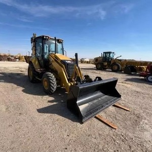 Chargeuse-pelleteuse sur pneus JCB 3CX d'occasion, 4x4, diesel, avec une puissance de creusement élevée - Product Image 1