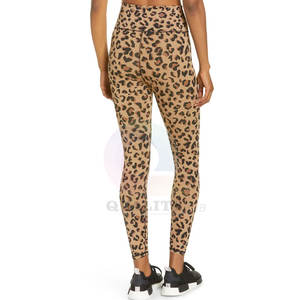 Mallas de gimnasio para mujer con logotipo personalizado de alta calidad Material transpirable en color sólido Ropa informal de fabricante profesional - Product Image 3