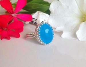 แหวนพลอยคาลซิโดนีสีฟ้าหรูหราสีเงินสเตอร์ลิงสีฟ้า925กรอบตัดวงรีสไตล์คลาสสิกสำหรับงานแต่งงานของเธอสำหรับเขาสวมใส่ในชีวิตประจำวัน - Product Image 3