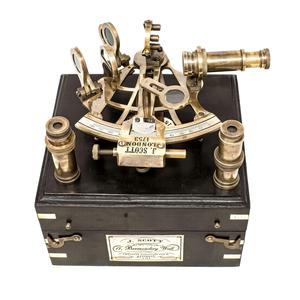 Antiquités maritimes Capitaine marin Sextant Instrument astrolabe de travail - Product Image 1